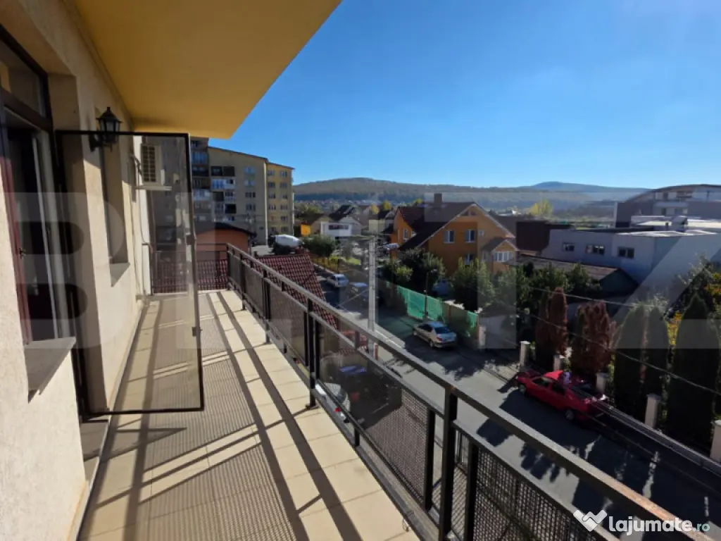 Apartament 110 mp, 3 camere cu parcare si boxa, Calea Moldov
