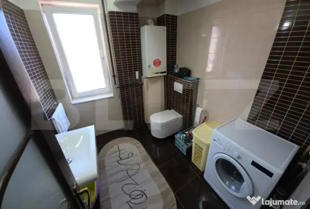 Apartament 110 mp, 3 camere cu parcare si boxa, Calea Moldov