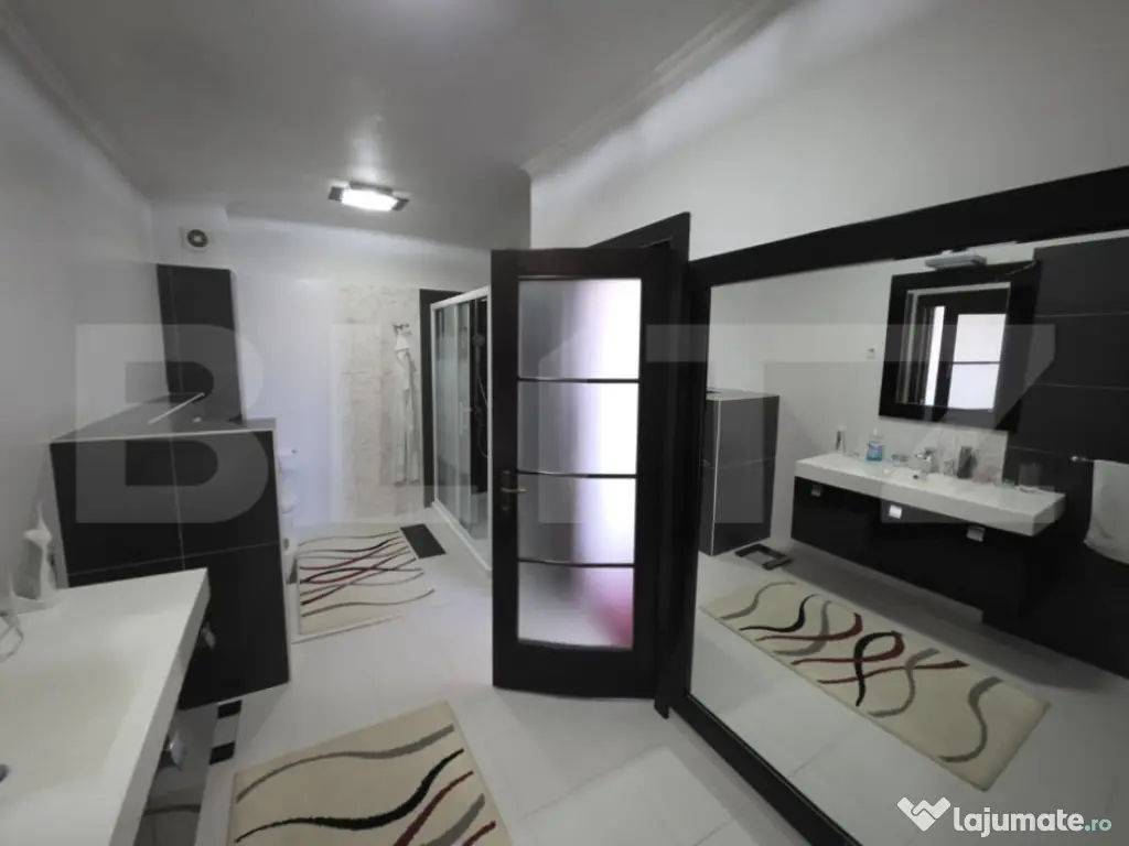 Apartament 110 mp, 3 camere cu parcare si boxa, Calea Moldov