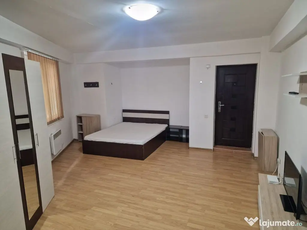 Garsonieră open-space de închiriat