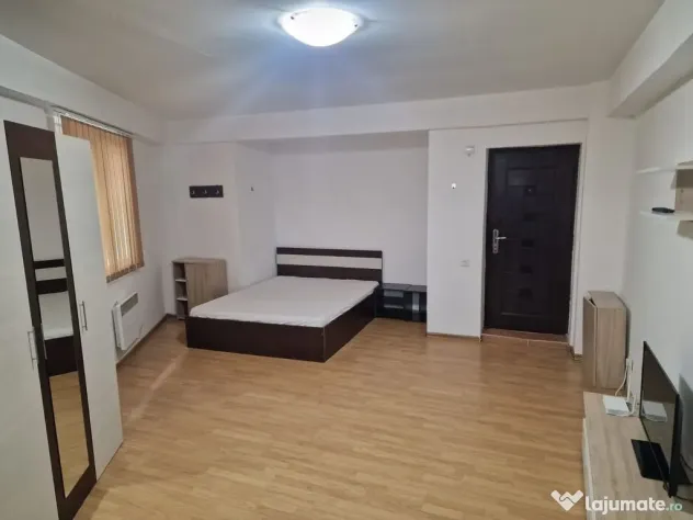 Garsonieră open-space de închiriat