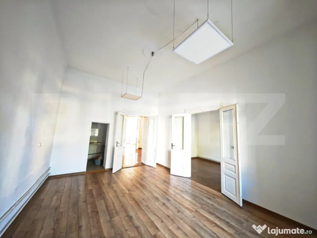 Apartament imens, 4 camere-Stil evreiesc autentic