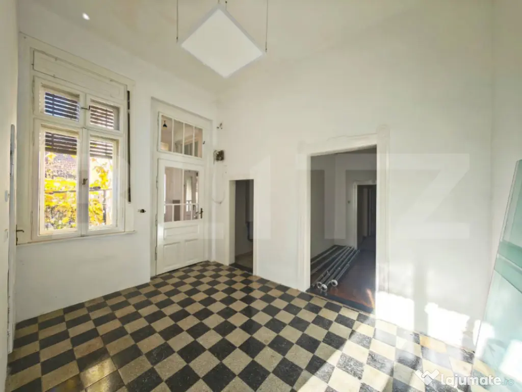 Apartament imens, 4 camere-Stil evreiesc autentic