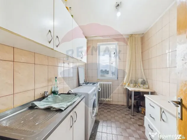 Apartament cu 2 camere de vanzare - Zona Alexandru Obregia