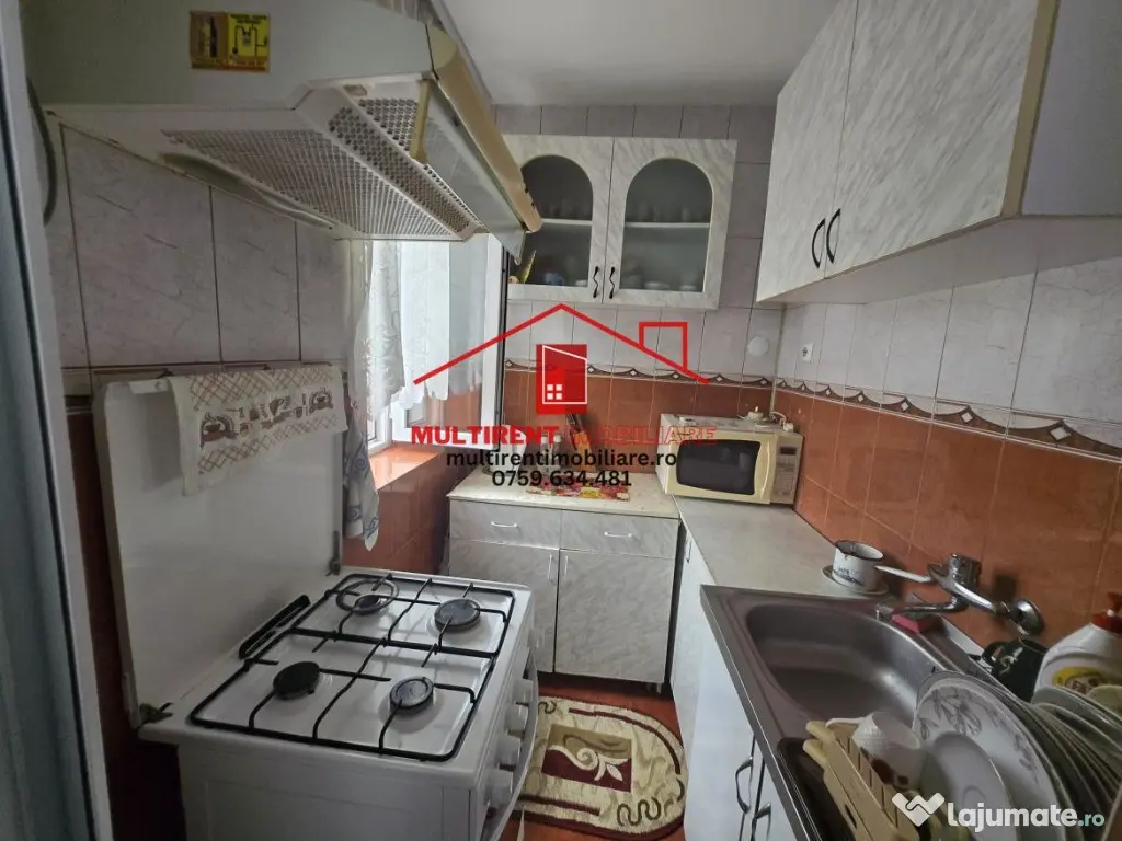 De vânzare – Apartament 3 camere, strada Neptun, etaj 2