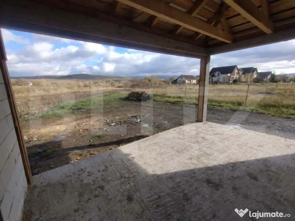 Casa cu 4 camere, 153 mp utili, teren 1000 mp extravilan, ut - Jelna (Bistrita-Nasaud)