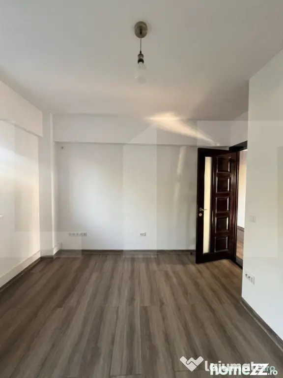 Apartament de 2 camere, 60 mp, zona Piata Mare