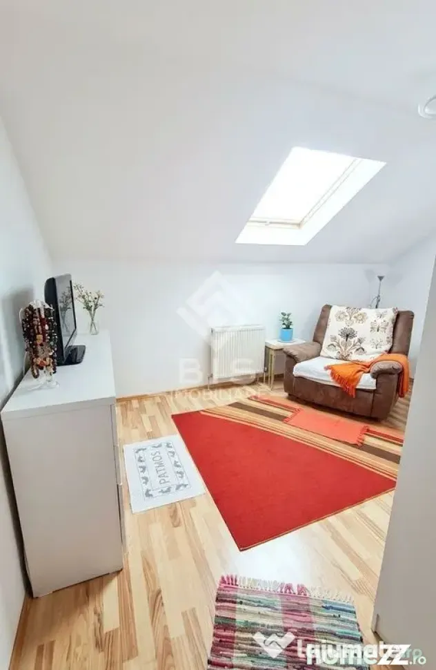 Apartament 3 camere - Centrul Bistriței, lângă Liceul ...