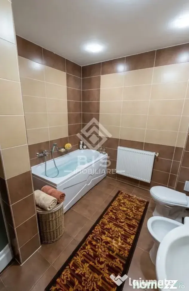 Apartament 3 camere - Centrul Bistriței, lângă Liceul ...