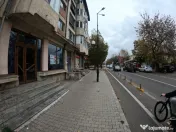 Spațiu Comercial de Închiriat 70 mp, Fațadă din Sticlă, 