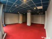 Spațiu Comercial de Închiriat 70 mp, Fațadă din Sticlă, 