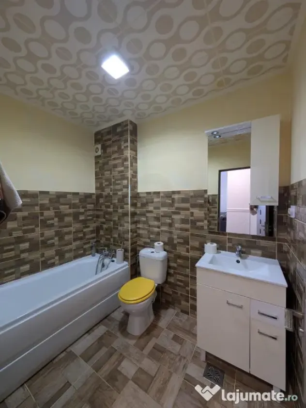 Apartament cu 3 camere,mobilat si utilat,zona Terra