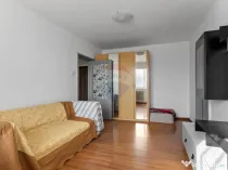 Apartament cu 3 camere de inchiriat- zona Vlaicu