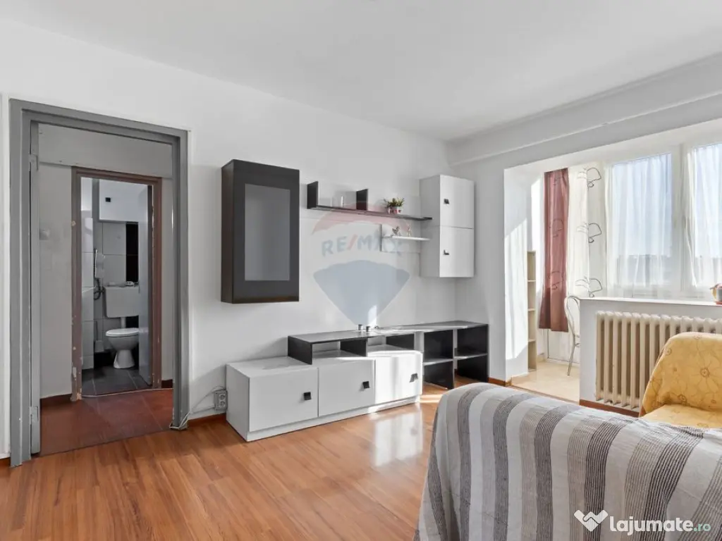 Apartament cu 3 camere de inchiriat- zona Vlaicu