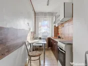 Apartament cu 3 camere de inchiriat- zona Vlaicu 