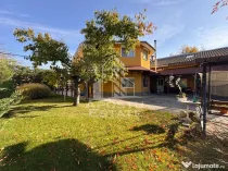 Casa pt. 2 familii, cu 9 camere, teren 832mp, Zona Girocului Timisoara