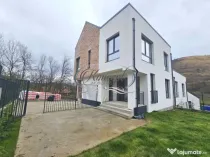 Locuinta spatioasa in ansamblu restrans din Tauti