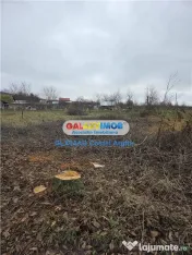 Vindem teren intravilan 1000 mp in Calinesti , dubla deschid 