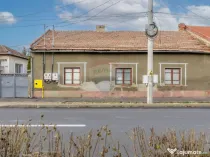 Casa cu teren 454 mp - zona Uta