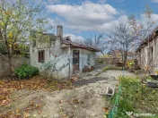 Casa cu teren 454 mp - zona Uta 