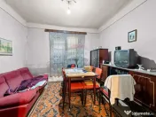 Casa cu teren 454 mp - zona Uta 