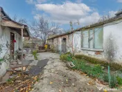 Casa cu teren 454 mp - zona Uta 