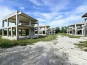 Ansamblu 8 case la structura, 3298mp teren, autorizatie vala 