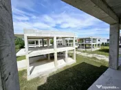 Ansamblu 8 case la structura, 3298mp teren, autorizatie vala 