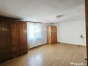 Apartament cu 3 camere de vânzare în zona Central 