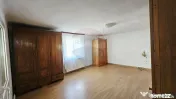 Apartament cu 3 camere de vânzare în zona Central 