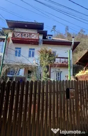 Apartament cu 3 camere de vânzare în zona Central 