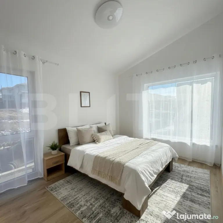 Casa pe calcan cu priveliste superba si compartimentare deos