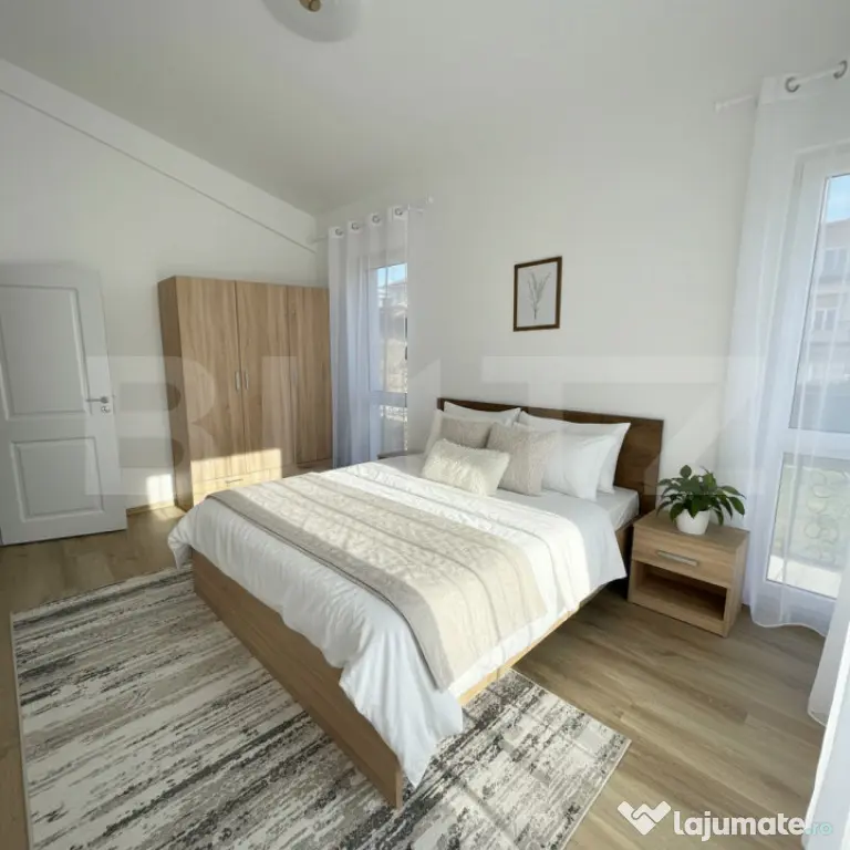 Casa pe calcan cu priveliste superba si compartimentare deos