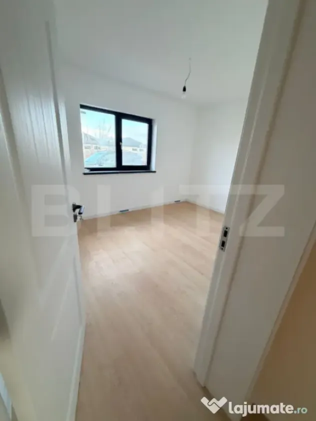 Casă de vânzare în cartierul Izvor, comuna Tărlungeni, l