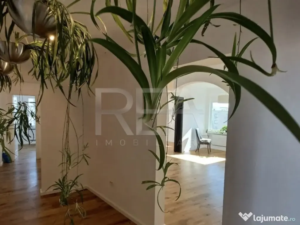 PENTHOUSE ULTRACENTRAL CU VEDERE PANORAMICĂ