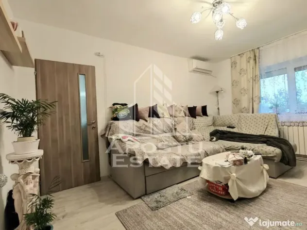 Apartament cu 3 camere, centrala proprie, Sag - Sag (Timis)