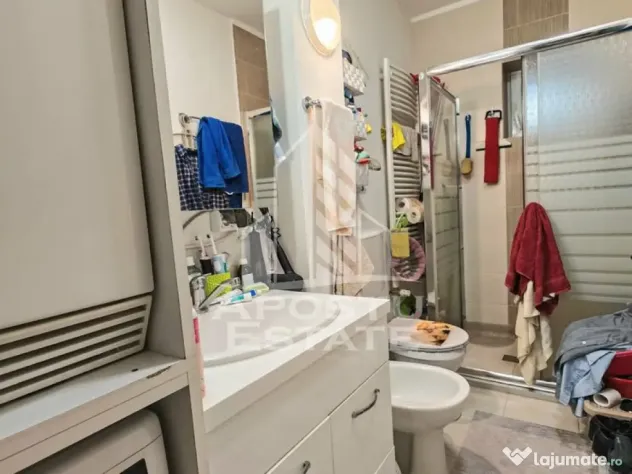 Apartament cu 3 camere, centrala proprie, Sag - Sag (Timis)