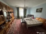 Casa de vanzare cu 6 camere, 374 mp, teren 719 mp, strada B