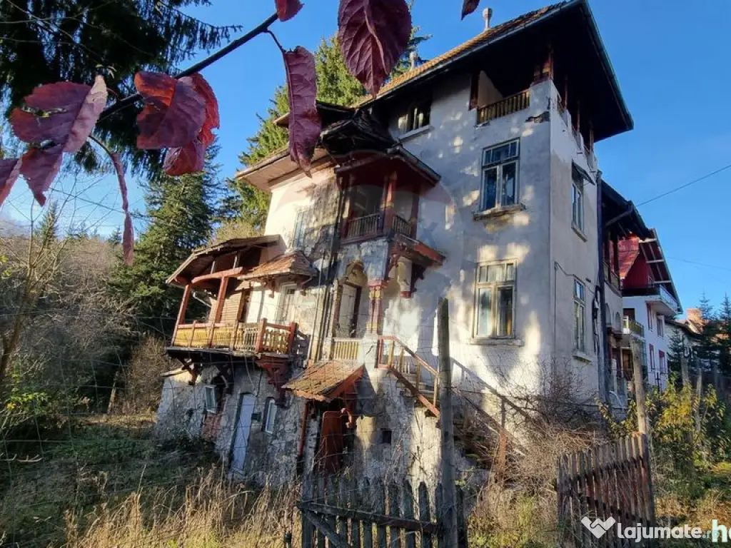 Casă / Vilă interbelica de vanzare +teren,Predeal