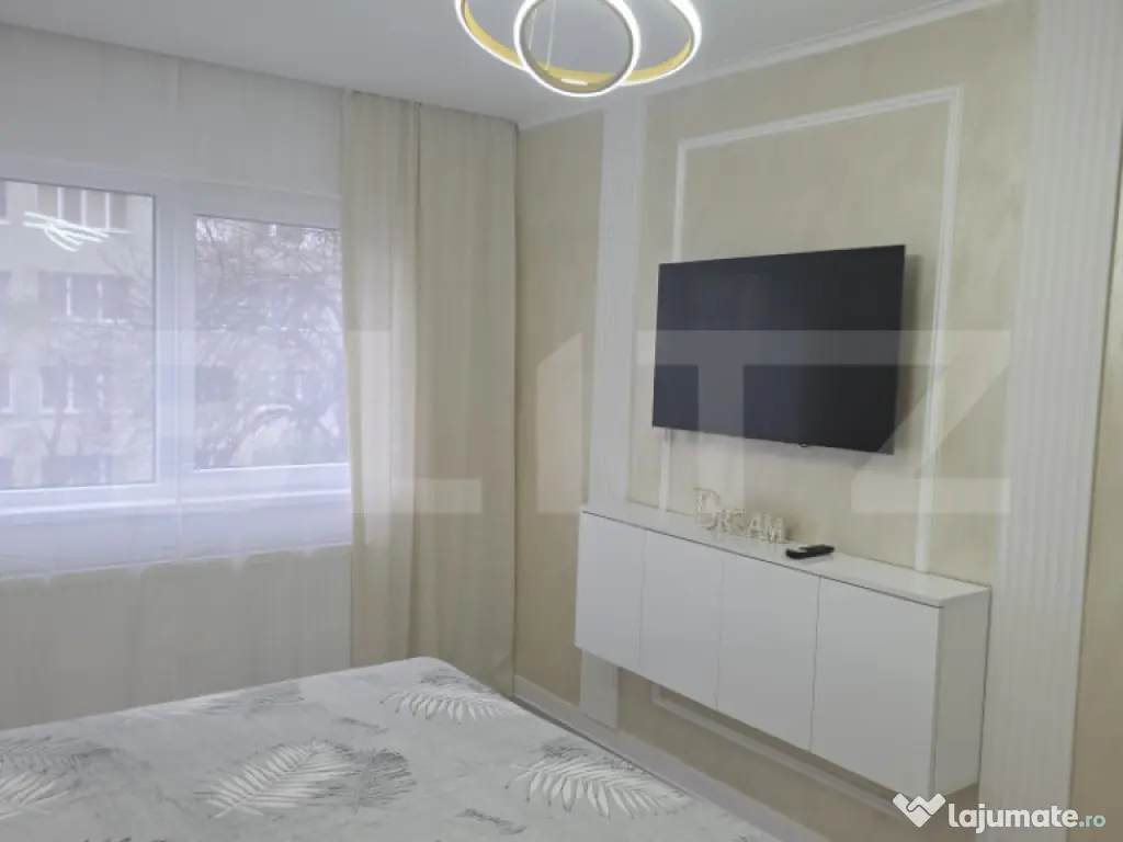 Apartament 3 camere, 62 mp, zona Shopping City