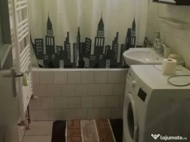 2 Camere de vanzare zona Tineretului