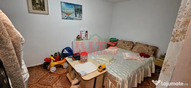 CASA DE VANZARE P 1 E