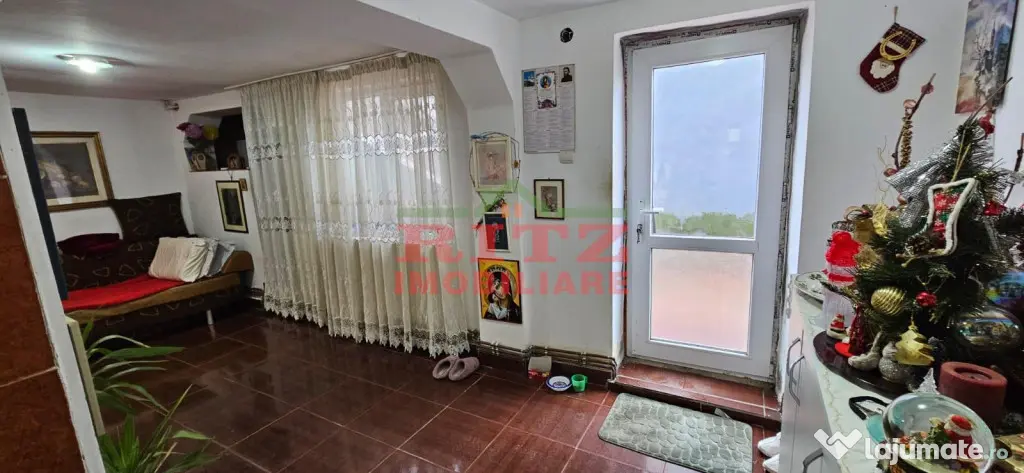CASA DE VANZARE P 1 E