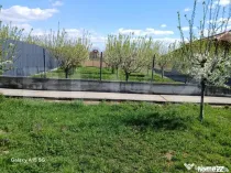 Casa cu 3 camere de vanzare , 100mp, teren 500 mp, in Lazuri