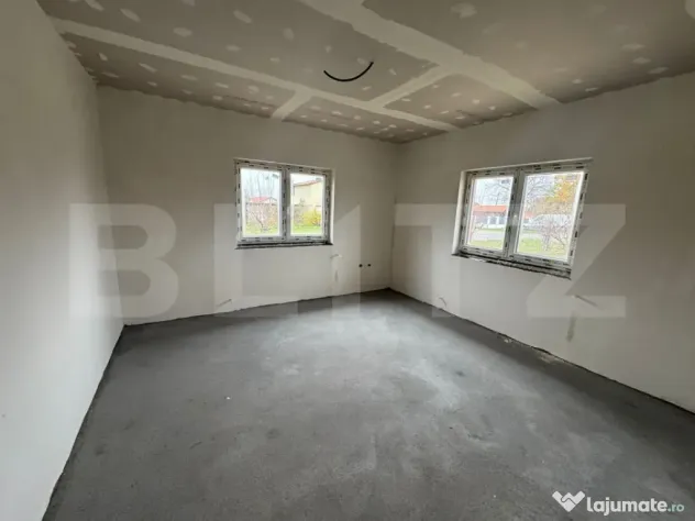 Casa cu 3 camere de vanzare , 100mp, teren 500 mp, in Lazuri