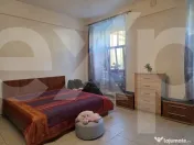 Oportunitate! Casă, 4 camere, curte comună, ultracentral, 