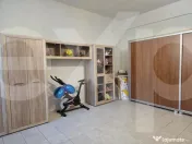 Oportunitate! Casă, 4 camere, curte comună, ultracentral, 