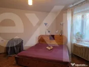 Oportunitate! Casă, 4 camere, curte comună, ultracentral, 