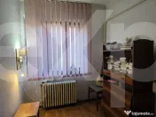 Oportunitate! Casă, 4 camere, curte comună, ultracentral, 