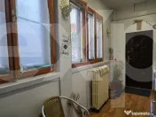 Oportunitate! Casă, 4 camere, curte comună, ultracentral, 